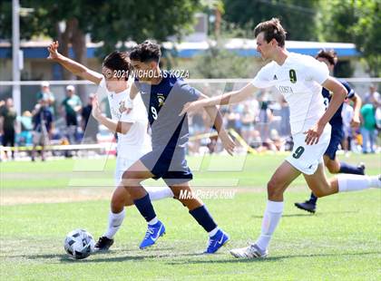 Thumbnail 2 in Mira Costa vs. Birmingham (CIF D1 Regional Finals) photogallery.