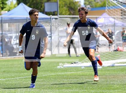 Thumbnail 3 in Mira Costa vs. Birmingham (CIF D1 Regional Finals) photogallery.