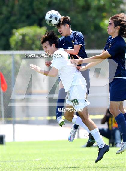 Thumbnail 2 in Mira Costa vs. Birmingham (CIF D1 Regional Finals) photogallery.