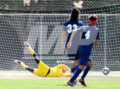 Thumbnail 2 in Mira Costa vs. Birmingham (CIF D1 Regional Finals) photogallery.