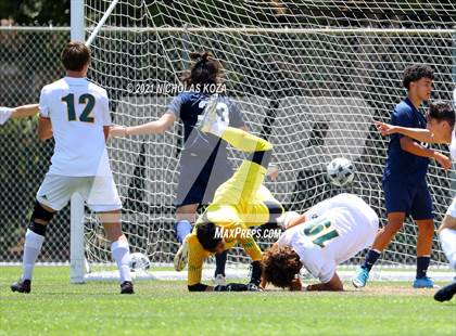 Thumbnail 2 in Mira Costa vs. Birmingham (CIF D1 Regional Finals) photogallery.