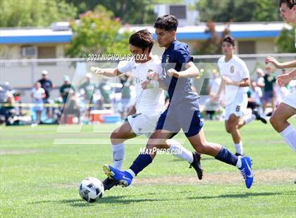 Thumbnail 2 in Mira Costa vs. Birmingham (CIF D1 Regional Finals) photogallery.