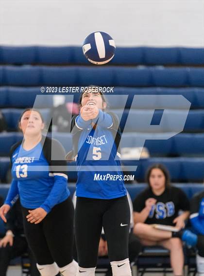 Thumbnail 3 in Burbank vs Somerset (Hondo Volleyball Tournament) photogallery.