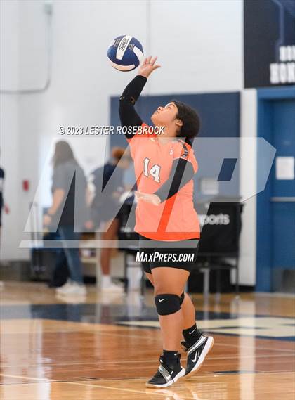 Thumbnail 3 in Burbank vs Somerset (Hondo Volleyball Tournament) photogallery.