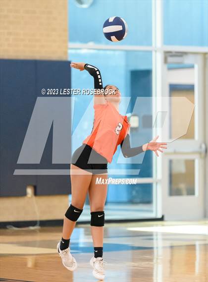 Thumbnail 1 in Burbank vs Somerset (Hondo Volleyball Tournament) photogallery.