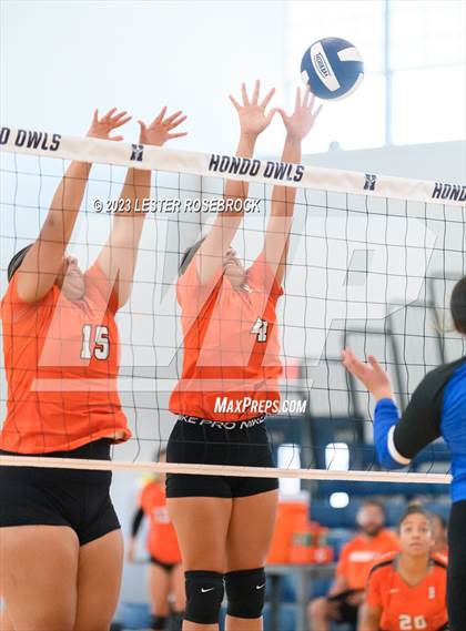 Thumbnail 3 in Burbank vs Somerset (Hondo Volleyball Tournament) photogallery.