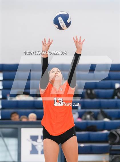 Thumbnail 3 in Burbank vs Somerset (Hondo Volleyball Tournament) photogallery.