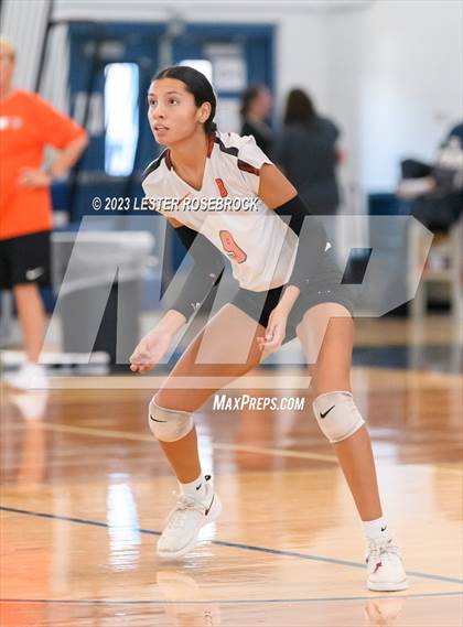 Thumbnail 1 in Burbank vs Somerset (Hondo Volleyball Tournament) photogallery.