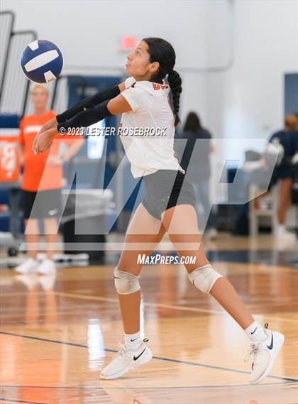 Thumbnail 2 in Burbank vs Somerset (Hondo Volleyball Tournament) photogallery.