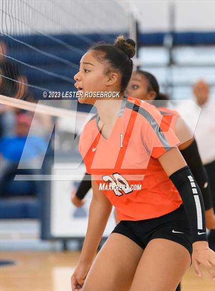 Thumbnail 2 in Burbank vs Somerset (Hondo Volleyball Tournament) photogallery.