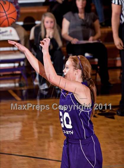 Thumbnail 2 in Sevier County vs. Jefferson County photogallery.