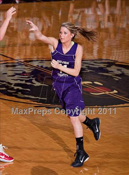 Thumbnail 3 in Sevier County vs. Jefferson County photogallery.
