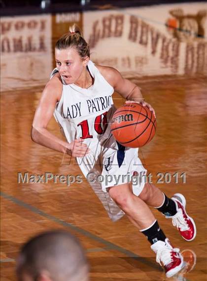 Thumbnail 3 in Sevier County vs. Jefferson County photogallery.