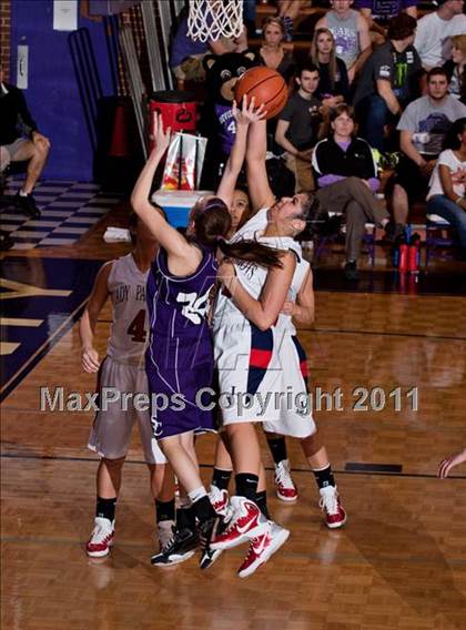 Thumbnail 1 in Sevier County vs. Jefferson County photogallery.