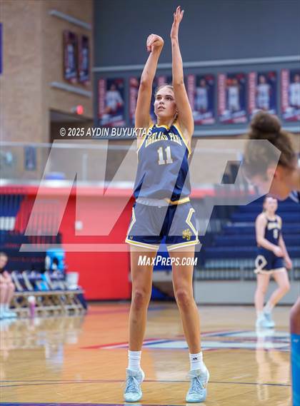 Thumbnail 3 in Highland Park vs. Emerson (Allen Eagles Hoopfest) photogallery.