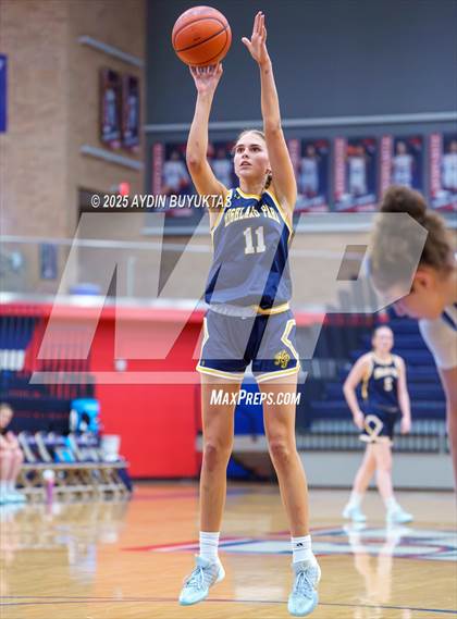 Thumbnail 2 in Highland Park vs. Emerson (Allen Eagles Hoopfest) photogallery.