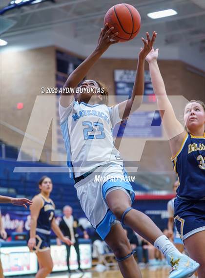 Thumbnail 3 in Highland Park vs. Emerson (Allen Eagles Hoopfest) photogallery.