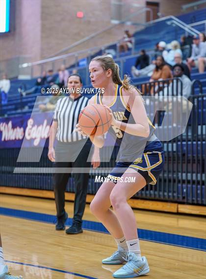 Thumbnail 1 in Highland Park vs. Emerson (Allen Eagles Hoopfest) photogallery.