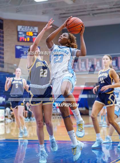 Thumbnail 3 in Highland Park vs. Emerson (Allen Eagles Hoopfest) photogallery.