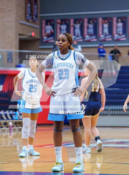 Thumbnail 3 in Highland Park vs. Emerson (Allen Eagles Hoopfest) photogallery.