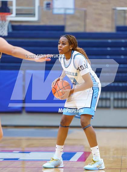 Thumbnail 1 in Highland Park vs. Emerson (Allen Eagles Hoopfest) photogallery.