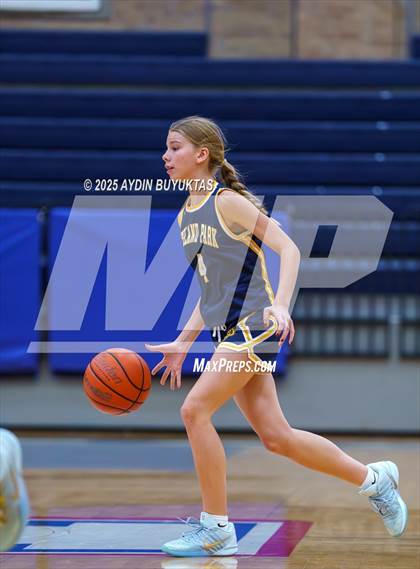 Thumbnail 3 in Highland Park vs. Emerson (Allen Eagles Hoopfest) photogallery.