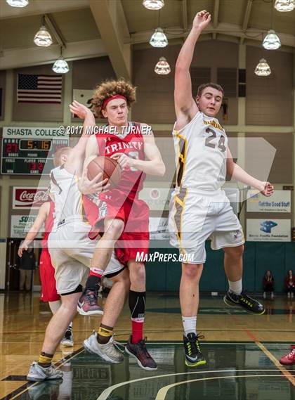 Thumbnail 2 in Williams vs. Trinity (CIF NS D5 Final) photogallery.
