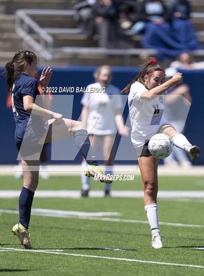 Thumbnail 2 in Keller vs. Marcus UIL 6A Regional Semifinal photogallery.