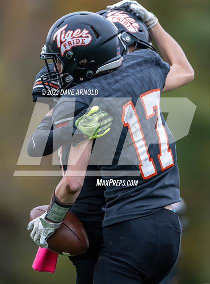 Thumbnail 1 in Cape Elizabeth vs. Biddeford (York High School) photogallery.