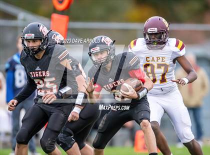 Thumbnail 1 in Cape Elizabeth vs. Biddeford (York High School) photogallery.