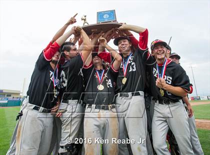 Thumbnail 2 in Boyertown vs. Plum (PIAA Class AAAA Final) photogallery.