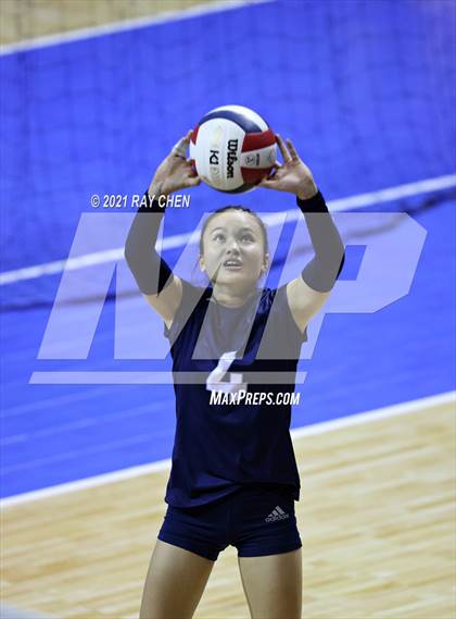 Thumbnail 3 in Lamar vs. Platte Valley (CHSAA 3A Final Four) photogallery.