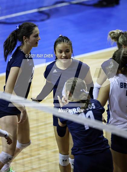 Thumbnail 1 in Lamar vs. Platte Valley (CHSAA 3A Final Four) photogallery.