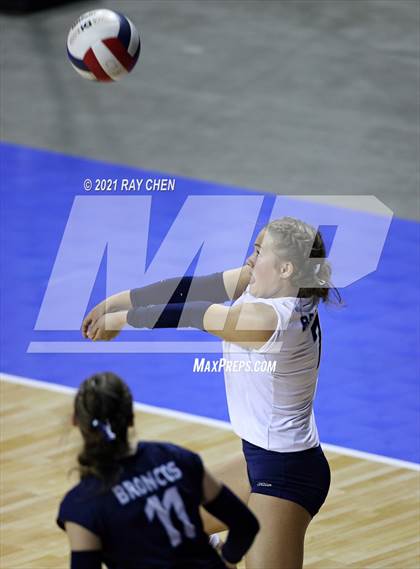 Thumbnail 3 in Lamar vs. Platte Valley (CHSAA 3A Final Four) photogallery.