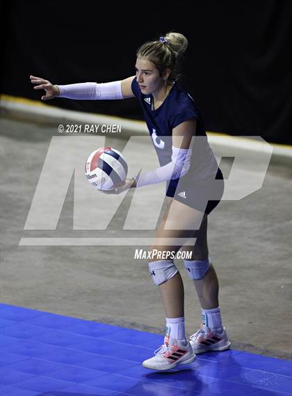 Thumbnail 3 in Lamar vs. Platte Valley (CHSAA 3A Final Four) photogallery.