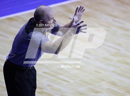 Thumbnail 3 in Lamar vs. Platte Valley (CHSAA 3A Final Four) photogallery.