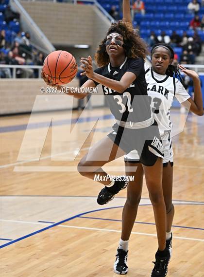 Thumbnail 2 in Clark vs Steele (UIL 6A Region 4 Final) photogallery.