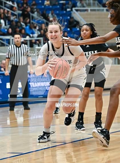 Thumbnail 3 in Clark vs Steele (UIL 6A Region 4 Final) photogallery.