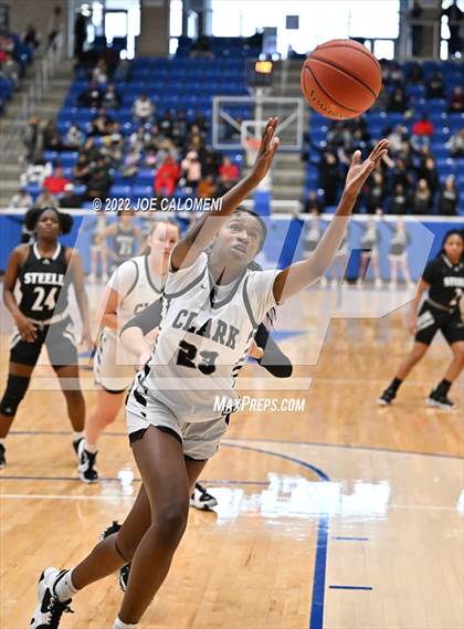 Thumbnail 1 in Clark vs Steele (UIL 6A Region 4 Final) photogallery.