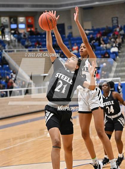 Thumbnail 3 in Clark vs Steele (UIL 6A Region 4 Final) photogallery.