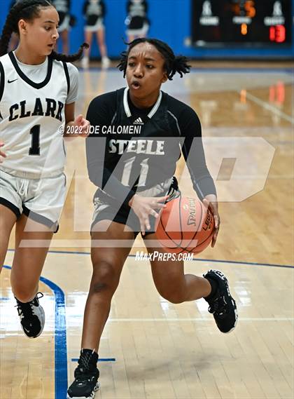 Thumbnail 3 in Clark vs Steele (UIL 6A Region 4 Final) photogallery.
