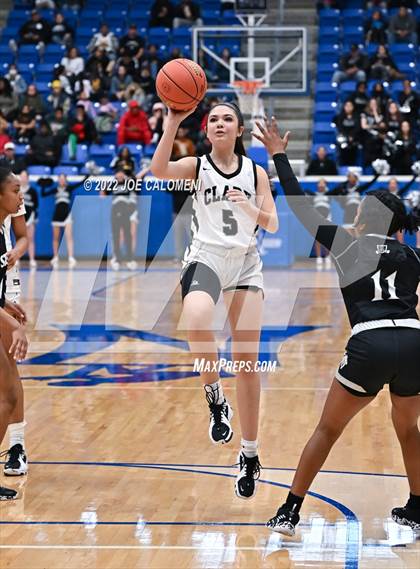 Thumbnail 1 in Clark vs Steele (UIL 6A Region 4 Final) photogallery.