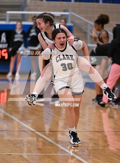 Thumbnail 1 in Clark vs Steele (UIL 6A Region 4 Final) photogallery.
