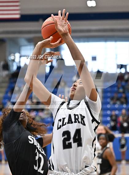 Thumbnail 3 in Clark vs Steele (UIL 6A Region 4 Final) photogallery.