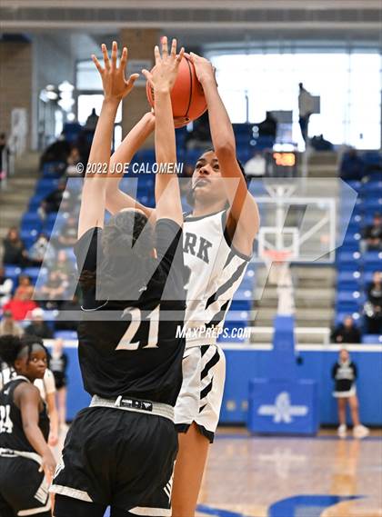 Thumbnail 1 in Clark vs Steele (UIL 6A Region 4 Final) photogallery.