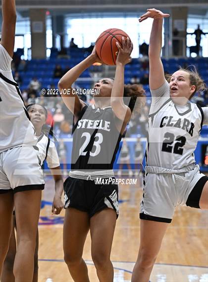 Thumbnail 1 in Clark vs Steele (UIL 6A Region 4 Final) photogallery.
