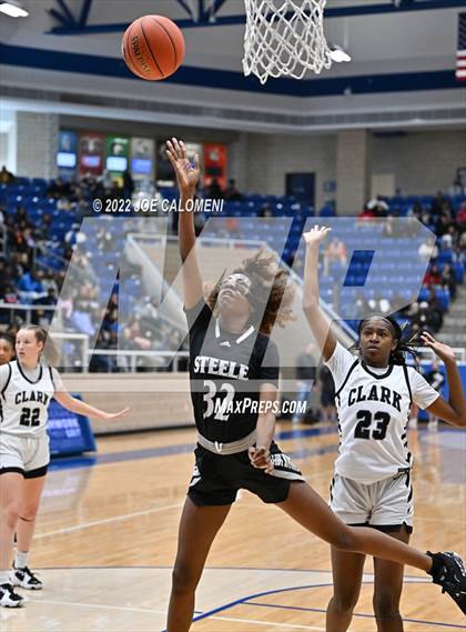 Thumbnail 1 in Clark vs Steele (UIL 6A Region 4 Final) photogallery.