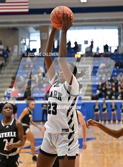 Thumbnail 1 in Clark vs Steele (UIL 6A Region 4 Final) photogallery.
