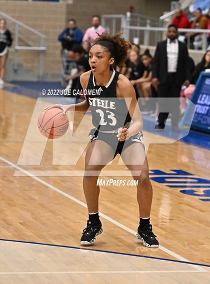 Thumbnail 1 in Clark vs Steele (UIL 6A Region 4 Final) photogallery.