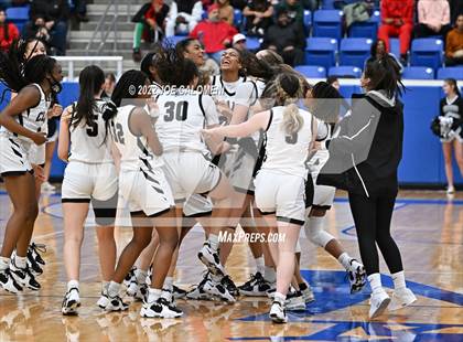 Thumbnail 1 in Clark vs Steele (UIL 6A Region 4 Final) photogallery.